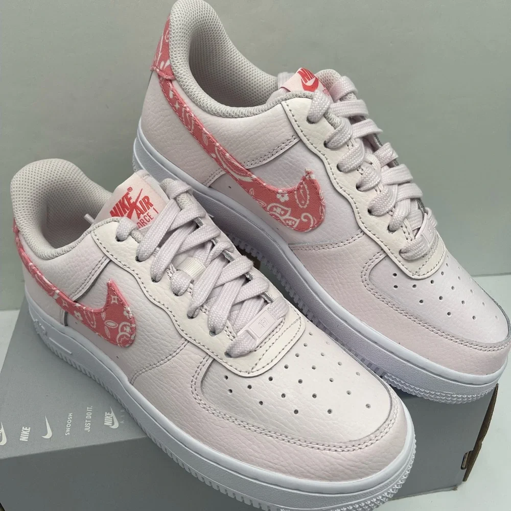 stylish nike